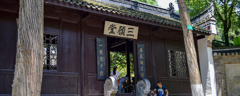 三顾茅庐的主人公,三顾茅庐说的是谁