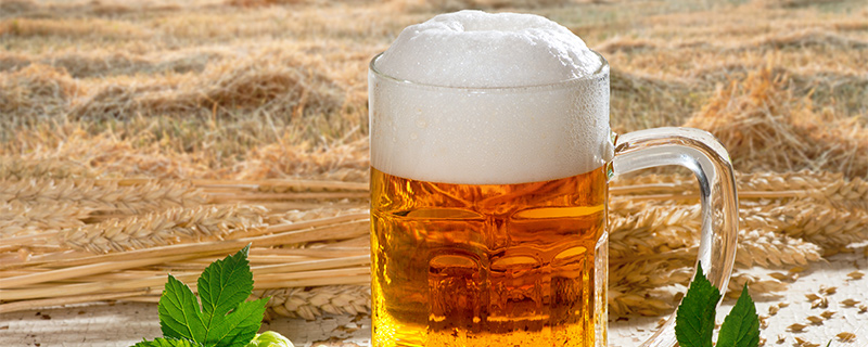 倒啤酒会出现很多泡沫是什么原因