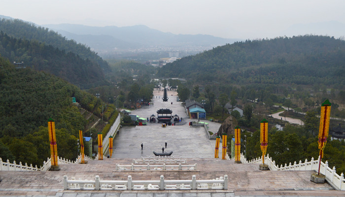 九华山是谁的道场