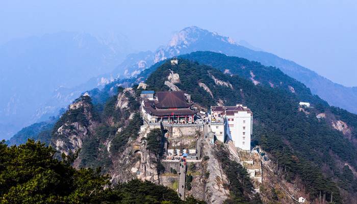 九华山是谁的道场